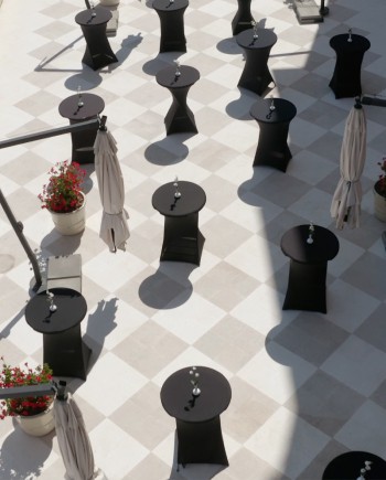 location Table Mange-debout